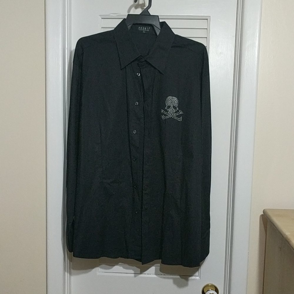 Fitted Black Shirt with scull